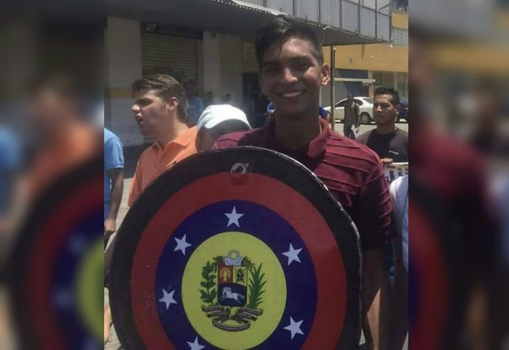 César Pereira murió el 28 de mayo de 2017 tras ser alcanzado por dos disparos durante un enfrentamiento con la Guardia Nacional de Venezuela.