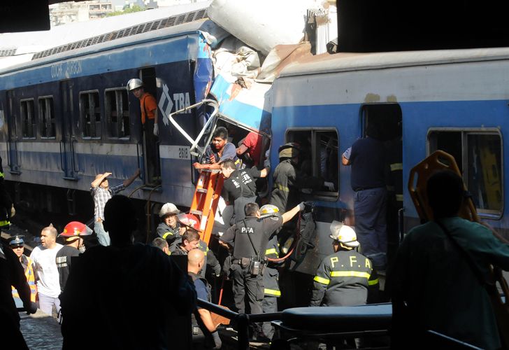 El 22 de febrero de 2012 el tren que viajaba de Moreno a Once no frenó e impactó en el andén.