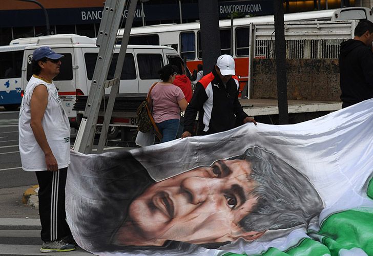 Organizaciones sociales acompañan al líder de Camioneros, Hugo Moyano, en la manifestación del miércoles.