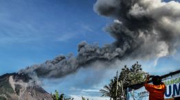 volcan sinabung indonesia 20180221