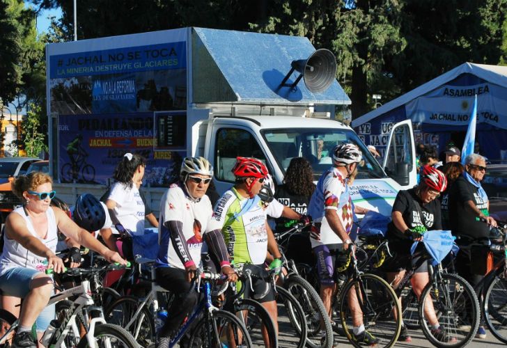 Bicicleteada por la Ley de Glaciares.