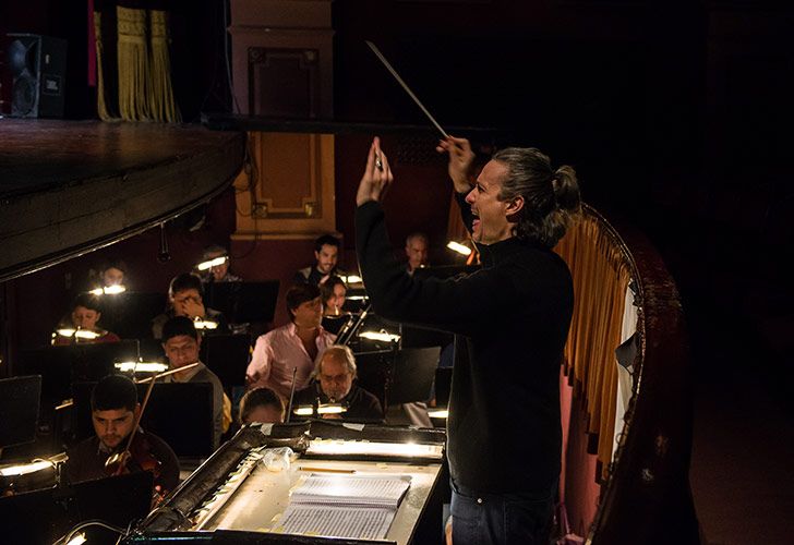 Director de Música, Manhattan School of Music Senior Opera Theater