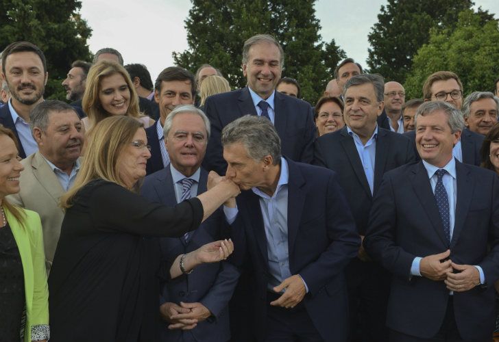 El oficialismo sumó dos legisladores a sus bancas, una senadora nacional, y una diputada en la ciudad.