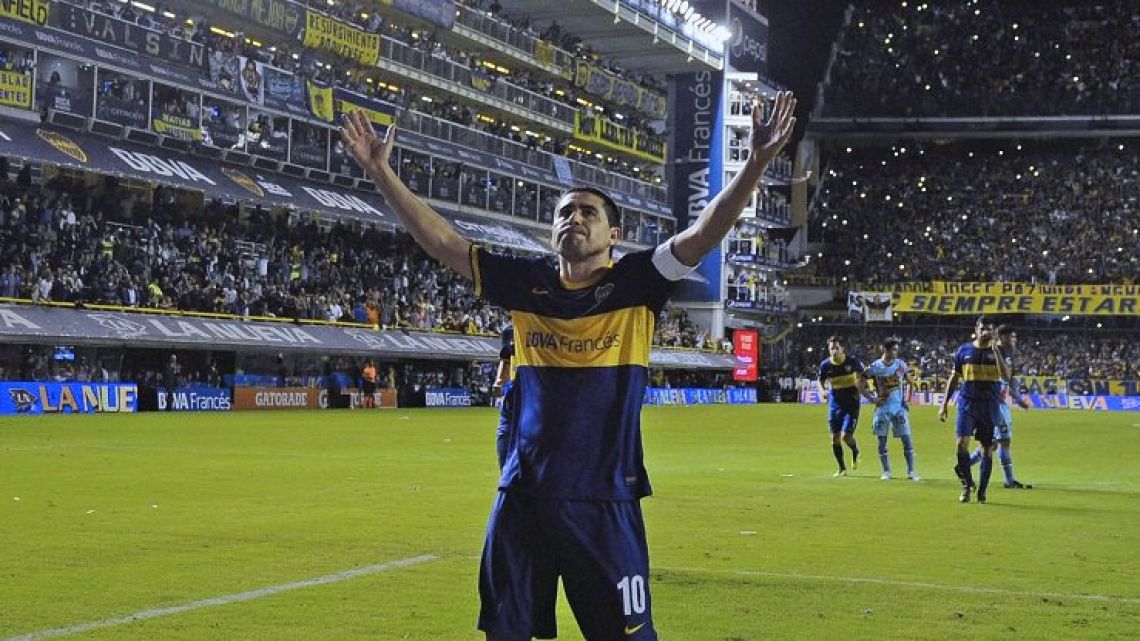 Juan Román Riquelme played 14 seasons for Boca Juniors in the 1990s and 2000s. He also played for several seasons in Spain and made 51 appearances for la Selección.