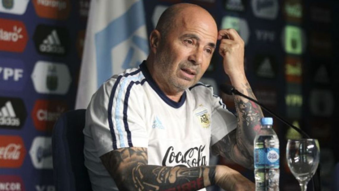 Argentine national team head coach Jorge Sampaoli will announce his roster for the team's two spring friendlies ahead of the World Cup in a press conference tomorrow.