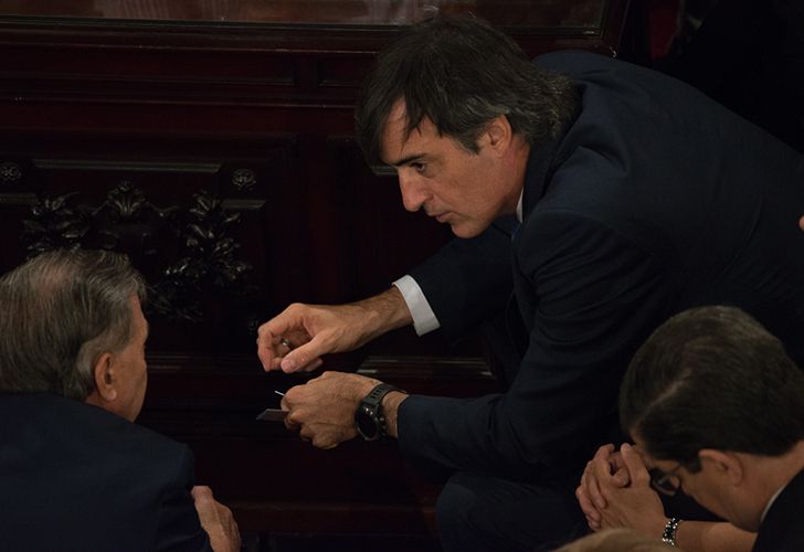 El senador Esteban Bullrich.