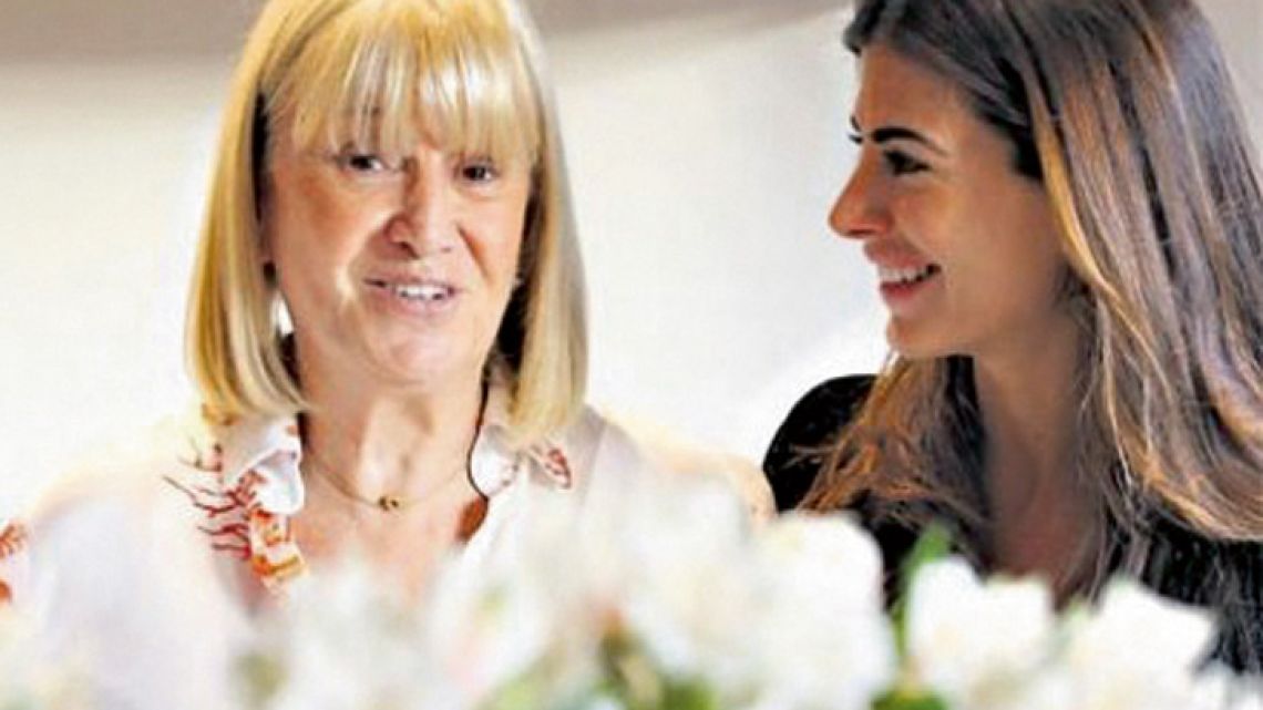 001-juliana-awada-pomi-elsa-baker-2
