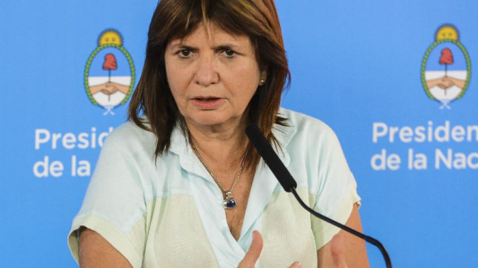 La ministra de Seguridad, Patricia Bullrich, dijo que el Gobierno "respalda a la Policía por su accionar"