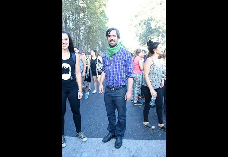 El Diputado Nacional Nicolás del Caño en la marcha por el Día de la Mujer