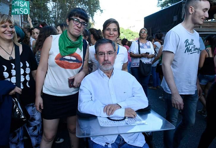 El Diputado Nacional Jorge Rivas en la marcha por el Día de la Mujer