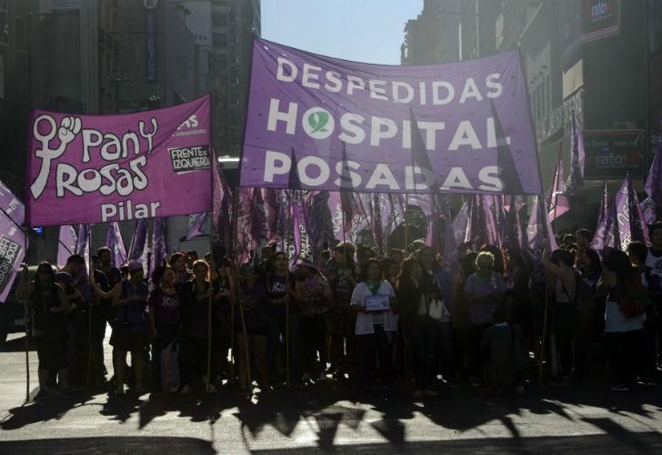 Uno de los primeros sectores en movilizarse en este 8M fue el movimiento de despedidas del Hospital Posadas.