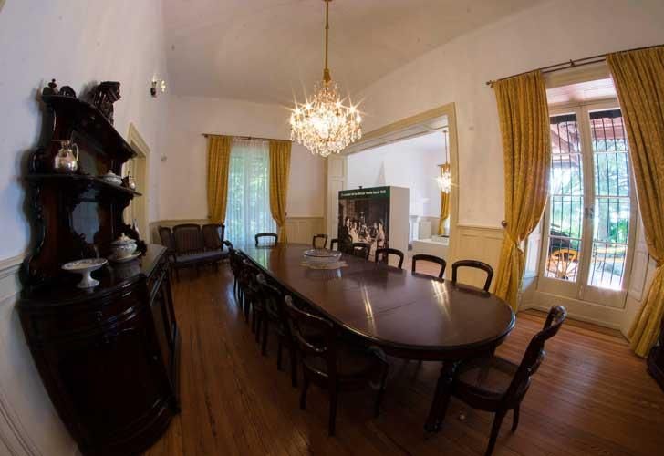 Detalle del comedor familiar, tal como era en 1903. Museo Beccar Varela. San Isidro