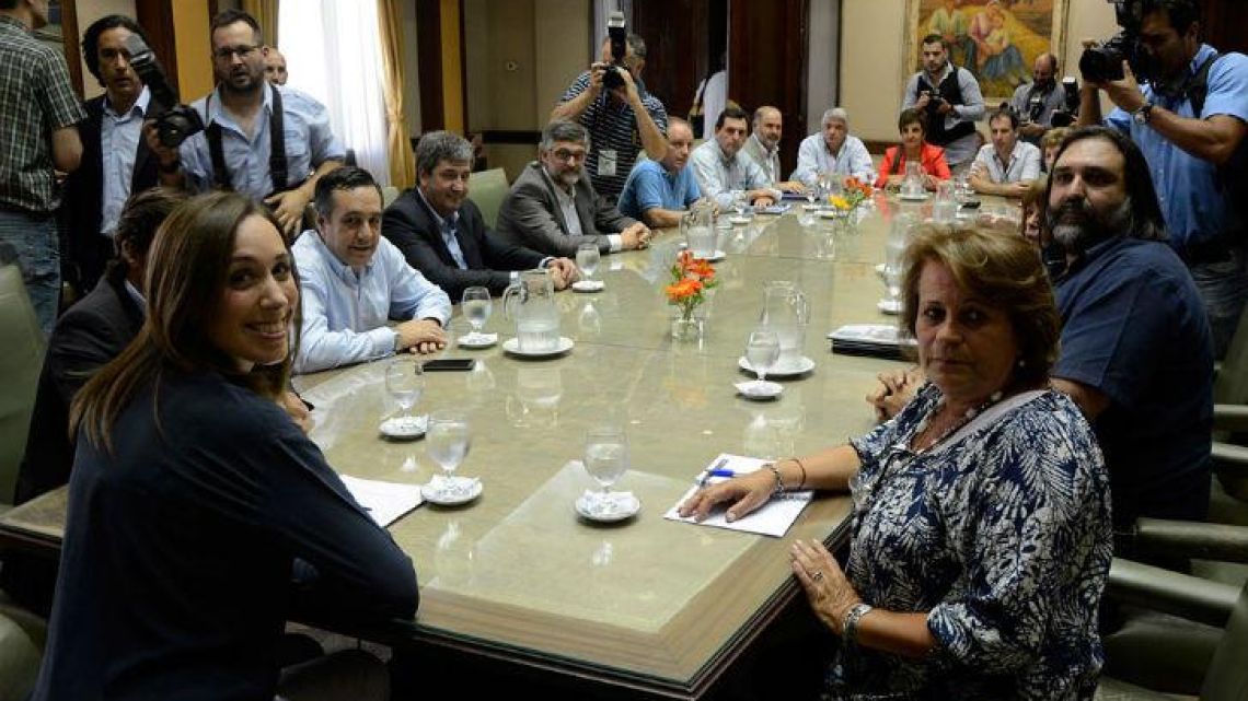 Buenos Aires province Governor María Eugenia Vidal meets teachers union leaders in 2017. 