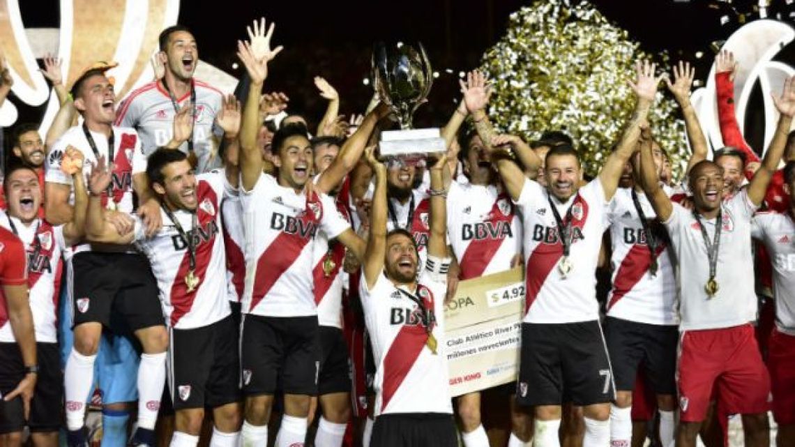 River Plate celebrate winning the 2018 Supercopa Argentina after beating rivals Boca Juniors 2-0 in Mendoza on Wednesday night.