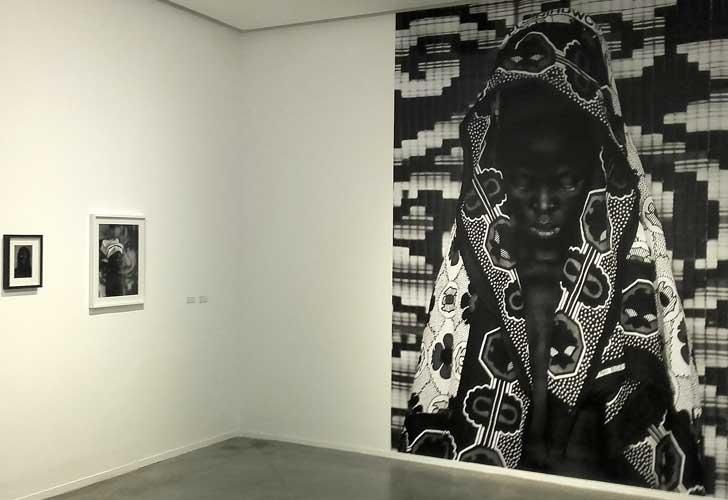 La muestra Somnyama Ngonyama en el Museo de Arte Moderno.