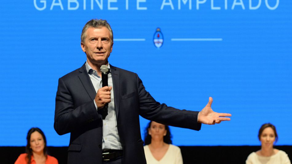 Macri, en el primer gabinete ampliado de mujeres.