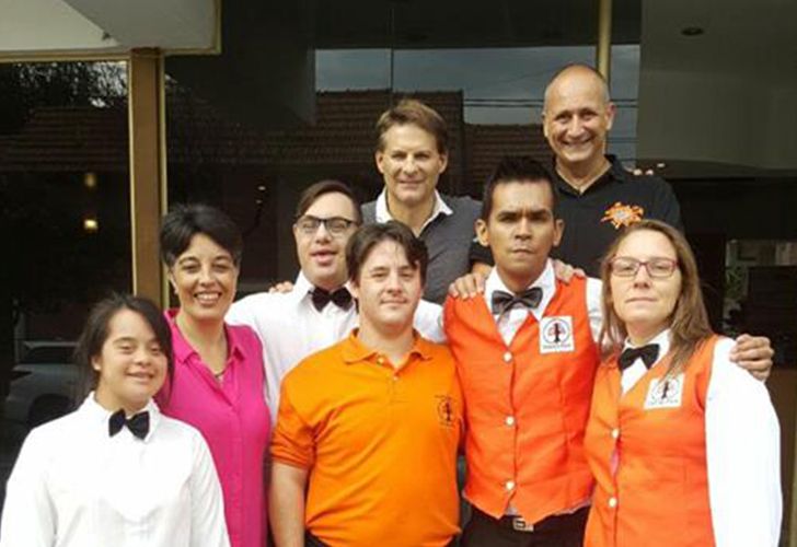 En Villa Carlos Paz abrió el primer hotel atendido por jóvenes con síndrome de Down.