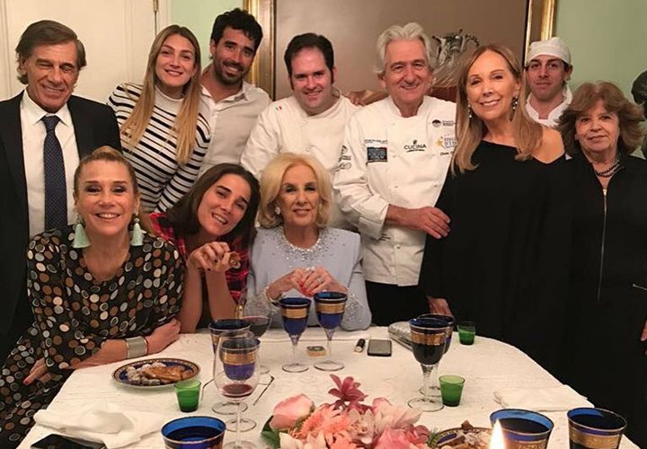 Pedro Picciau en una cena en la casa de Mirtha Legrand.