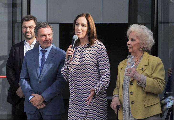 La gobernadora bonaerense, María Eugenia Vidal, y la titular de Abuelas de Plaza de Mayo, Estela de Carlotto inaugurarán un Espacio para la Memoria y la Promoción de los Derechos Humanos, donde funcionó la comisaría 5ta, de La Plata, un centro clandestino de detención. 