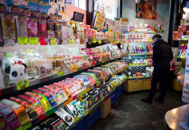 Japón desea lanzar los preservativos más finos del mundo. 