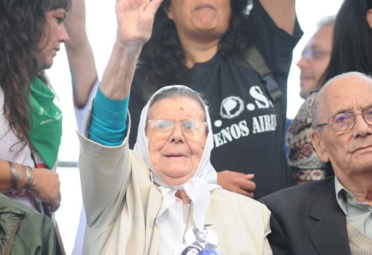 El discurso central del acto estuvo a cargo de las Abuelas de Plaza de Mayo.