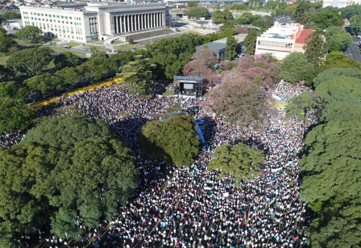 Miles de personas se movilizaron contra la despenalización del aborto en el "Día del niño por nacer".