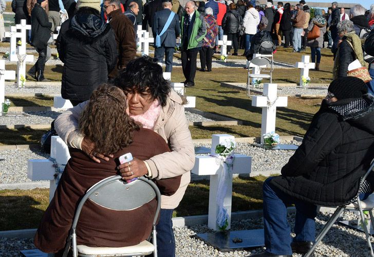 Homenaje a los soldados caídos en Malvinas enterrados como NN, "solo reconocidos por Dios"