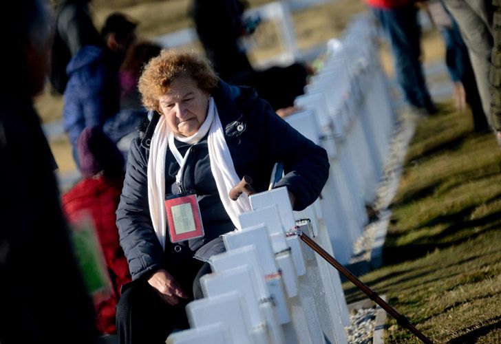 Homenaje a los soldados caídos en Malvinas enterrados como NN, "solo reconocidos por Dios"