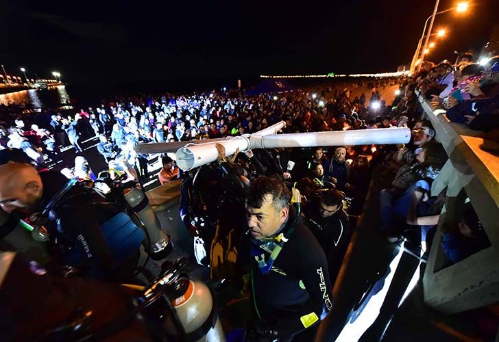 Vía Crucis submarino en Puerto Madryn 