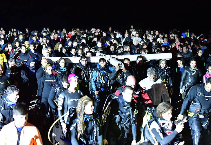 Vía Crucis submarino en Puerto Madryn 