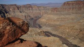 Nueva_tirolina_sobre_56610211