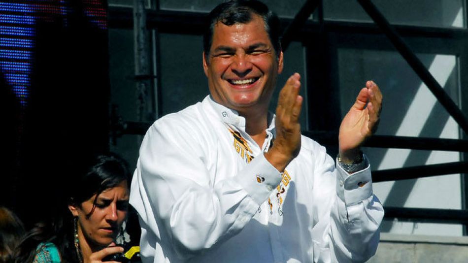 Correa, cuando recibió otro premio de la Universidad de La Plata en 2012.