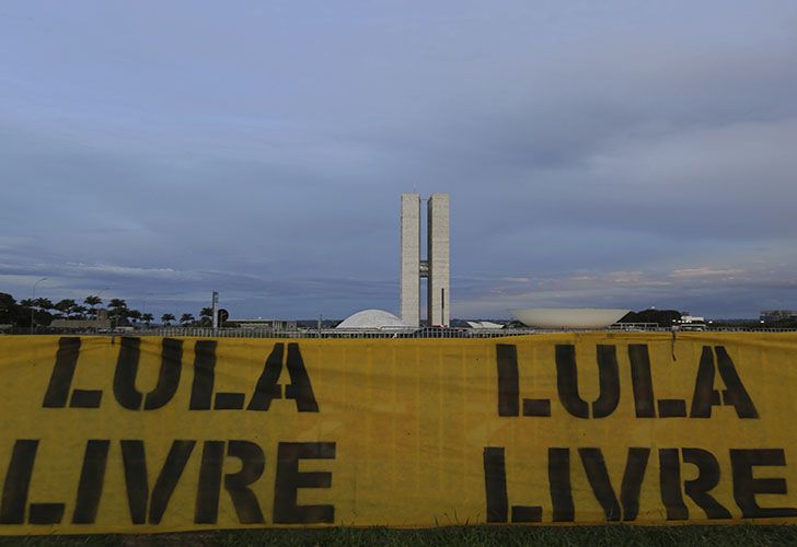 El juez Sérgio Moro ordenó que Lula Da Silva se entregue a la policía en las próximas 24 horas