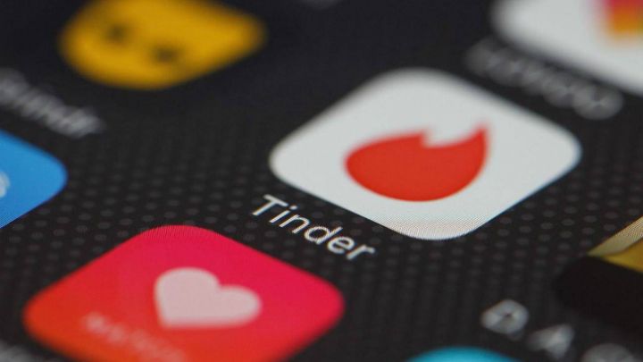 Tinder es la app más popular del mundo para conocer gente.