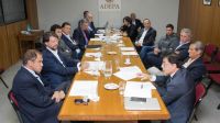 Reunión realizada en la sede de la Asociación de Entidades Periodísticas Argentinas (Adepa)