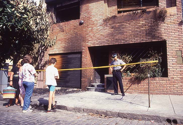 La denominada Masacre de Flores ocurrió el 17 de febrero de 1994 en la casa de la familia Bagnato, situada en la calle Baldomero Fernández Moreno 1906.   