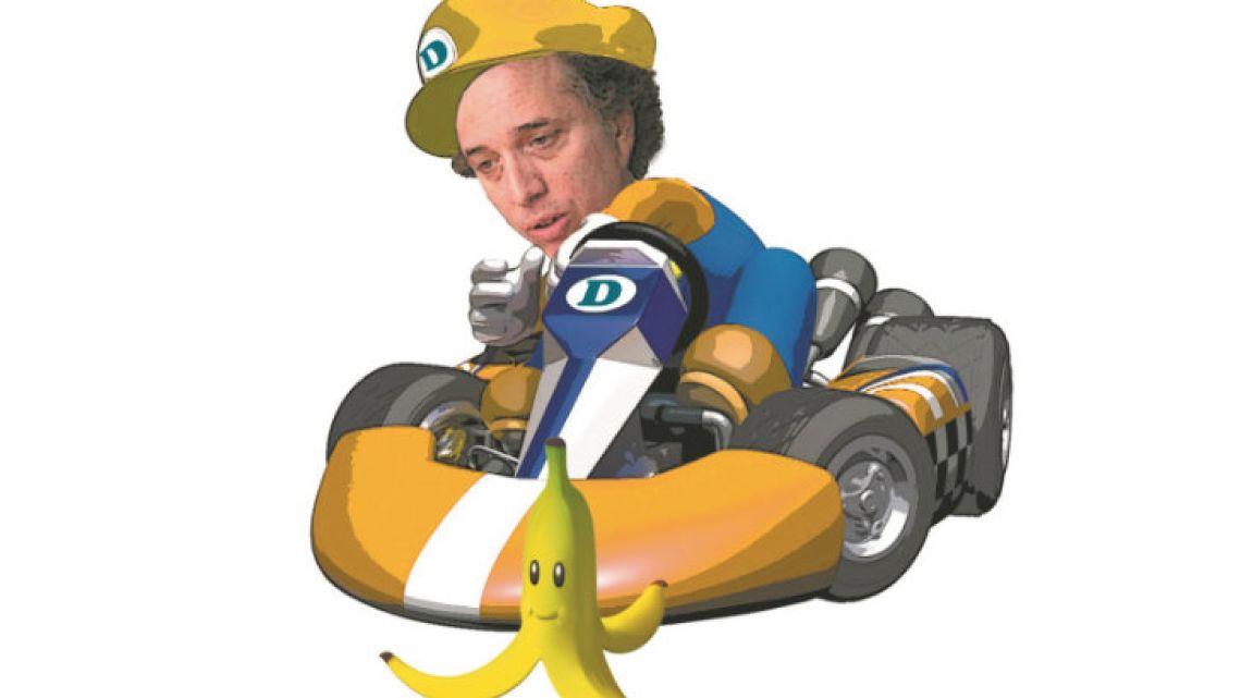 Minister Nicolas Dujovne in a GoKart.