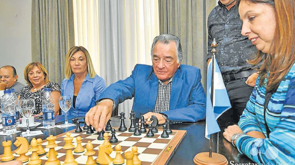 20180414_1298_politica_ajedrez