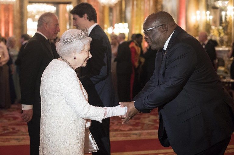 La reina Isabel II fue la anfitriona en la gala de los líderes de la Commonwealth en Londres.