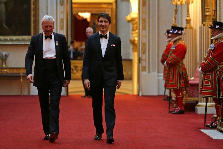 La reina Isabel II fue la anfitriona en la gala de los líderes de la Commonwealth en Londres.