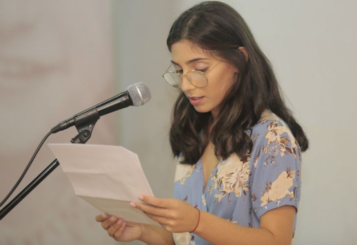 La inauguración de la sala está prevista para agosto y contará con la puesta en escena del unipersonal “La Ventana del Árbol y Ana Frank”, protagonizado por Zoe Hochbaum (foto).