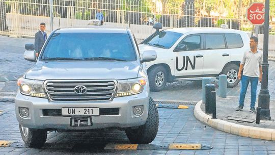 Control. El equipo de la Agencia de la ONU contra las armas químicas llega a Duma, donde el 7 de abril se denunció un supuesto ataque con cloro que provocó decenas de muertos.