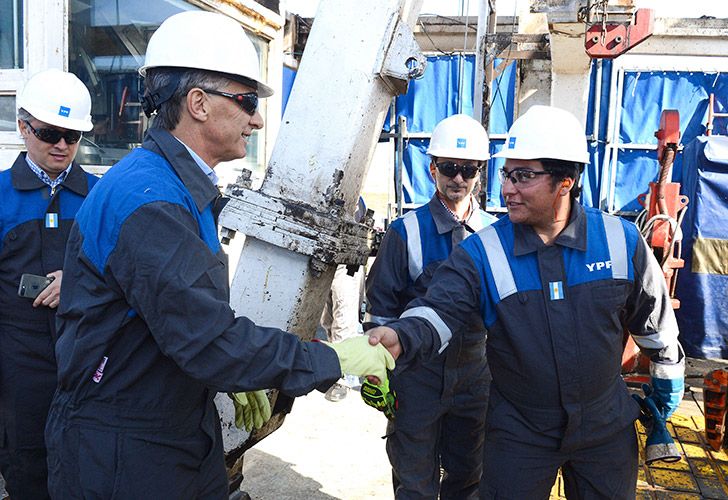 El presidente Mauricio Macri visitó las instalaciones de YPF en Vaca Muerta