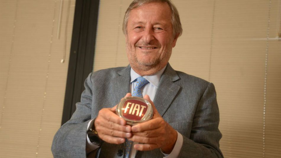 El empresario automotriz pidió que el dólar flote libremente.
