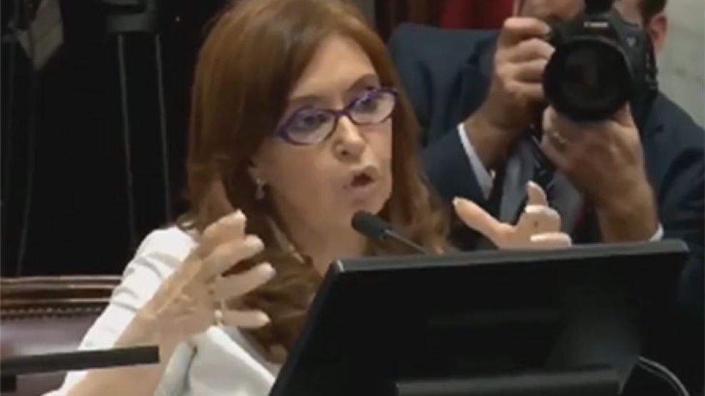 Cristina Ferández de Kirchner en el Senado de la Nación