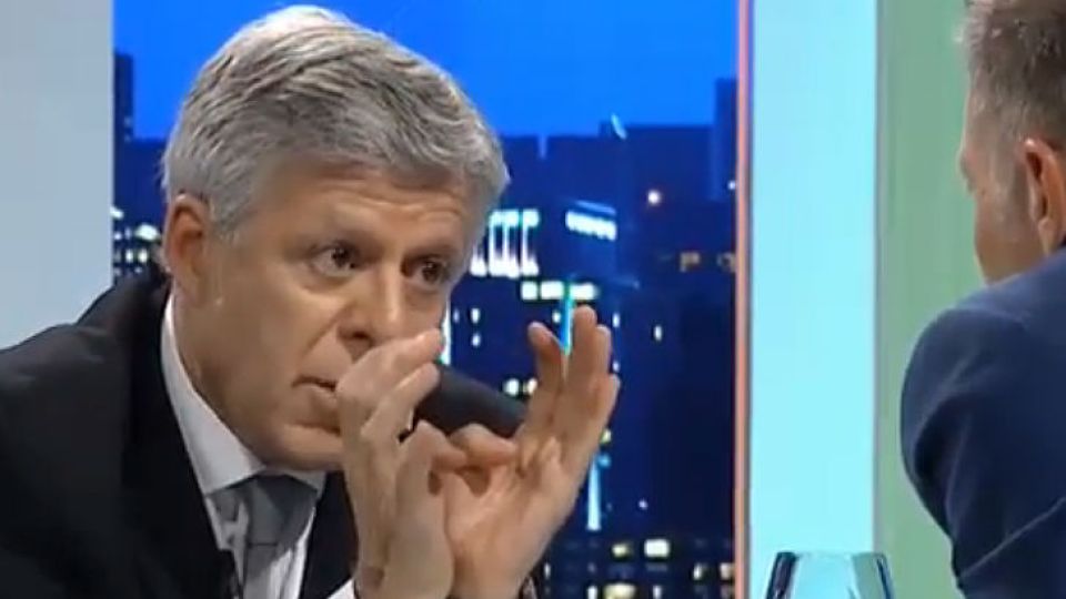 El doctor Daniel López Rosetti, con Fantino en Animales Sueltos.