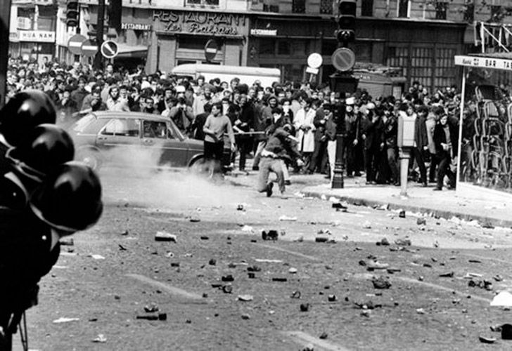 Se conoce como Mayo francés o Mayo del 68 a la cadena de protestas que se llevaron a cabo en Francia y, especialmente, en París durante los meses de mayo y junio de 1968.