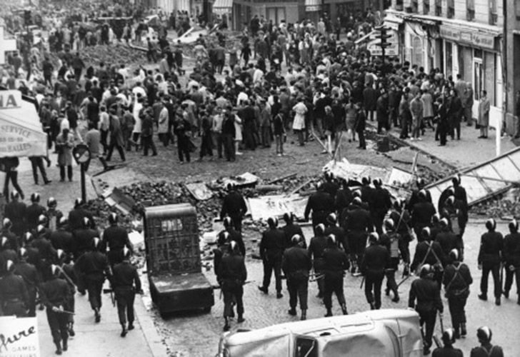 Se conoce como Mayo francés o Mayo del 68 a la cadena de protestas que se llevaron a cabo en Francia y, especialmente, en París durante los meses de mayo y junio de 1968.