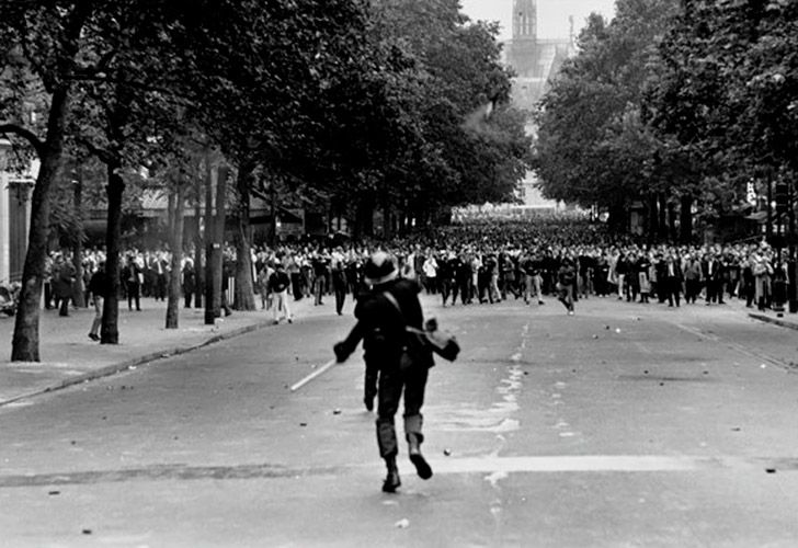 Se conoce como Mayo francés o Mayo del 68 a la cadena de protestas que se llevaron a cabo en Francia y, especialmente, en París durante los meses de mayo y junio de 1968.