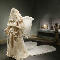 heavenly-bodies-fashion-and-the-catholic-imagination-exhibit